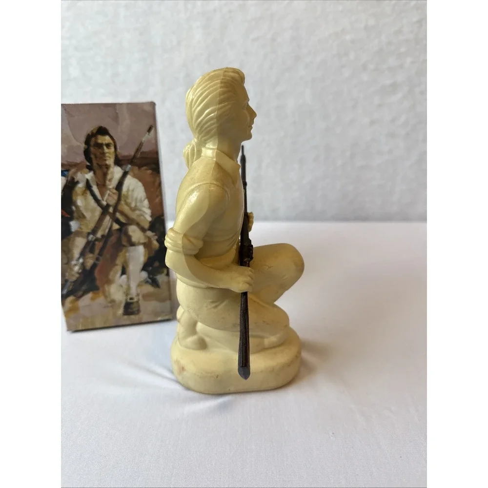 Vintage Avon Minuteman Decanter Bottle 4oz Empty With Original Box 1970s Rifle